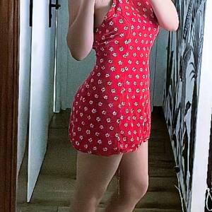 Littleblondiie_hot mym