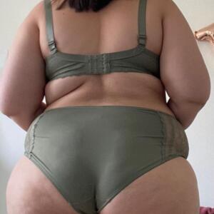 Lizy_curvy mym