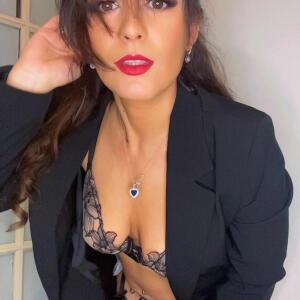 Lola_delucaoff mym