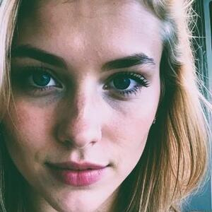 Lola_model7 mym