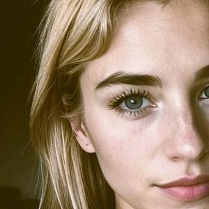 Lola_model7 mym