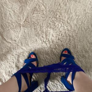 Lola_small_feet mym