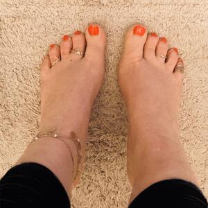 Lola_small_feet mym