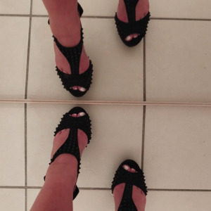 Lola_sur_hauts_talons mym