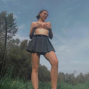 Lola_white mym