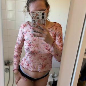 Lola_white mym
