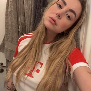 Lolaloretta96 mym