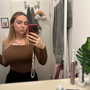 Lolaloretta96 mym