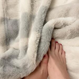 Lolas_cutefeet mym