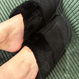 Loli_cutifeets mym