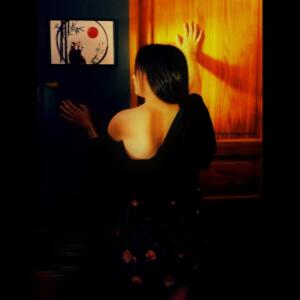 Lonely_model_of_darkness mym