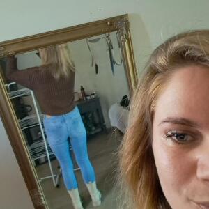 Look_me__ mym