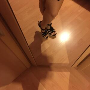 Lou_feet04 mym