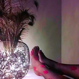 Lova_xfeet mym