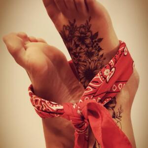 Lovemyfeet_elvira mym