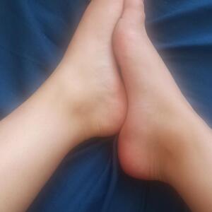 Lu_little_feet mym