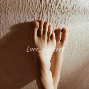 Luce_piedfeet mym