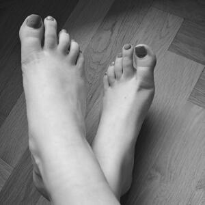 Lulu_pied_nus mym