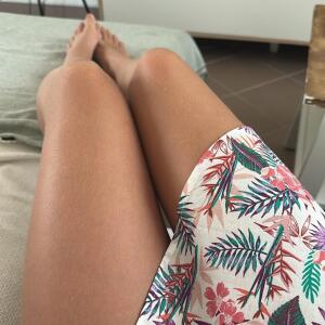 Luna_feet_girl mym