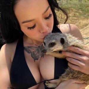 Lyna_com onlyfans