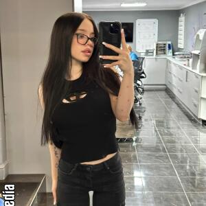 Lyna_com onlyfans