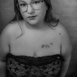 Manoncurvy mym
