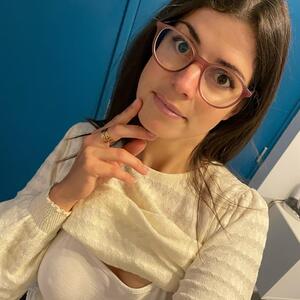 Marine_lopez mym