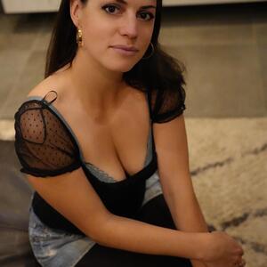 Marine_lopez mym
