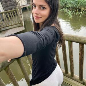 Marine_lopez mym