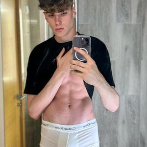 Maxence_hot mym