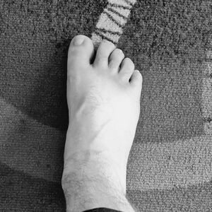Mchubby_feet mym