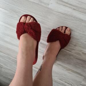 Me_my_feet_and_i mym