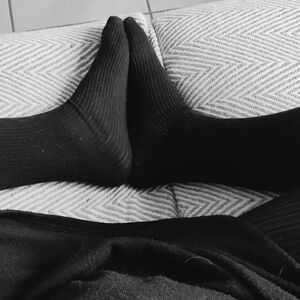 Meggane_feet mym