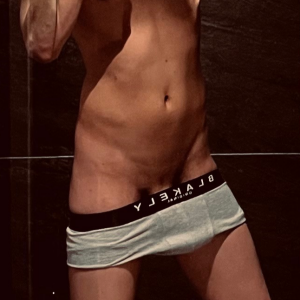 Men_hot mym