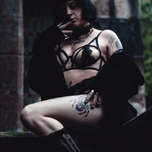 Metamorphosis_succuba mym