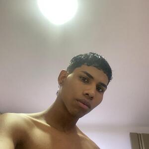 Mikey_hot mym