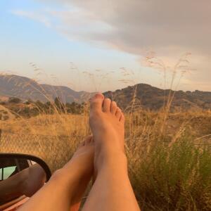Mileana_feets mym