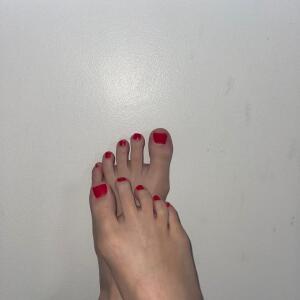 Minaa_pieds mym
