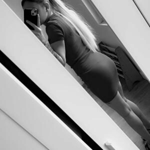 Miss_blonde_coquine mym