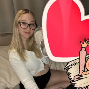 Miss_blondiiex mym