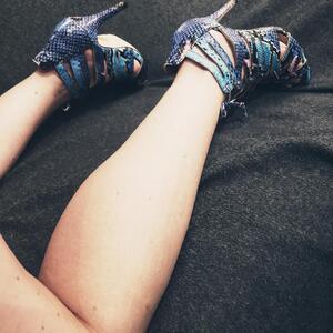 Miss_capucine_feet mym