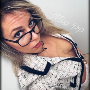 Miss_polepocket mym