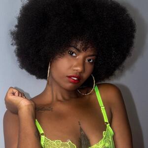 Mlle_melanin mym