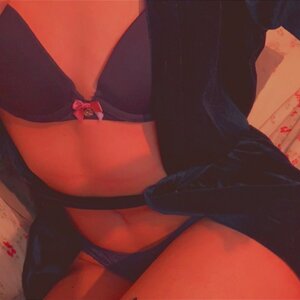 Monica_off mym