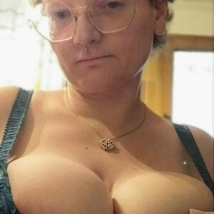Moony_pussy mym