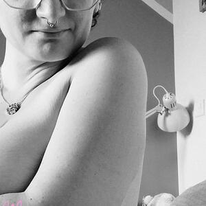Moony_pussy mym