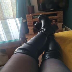 Mrs_harley_bitch mym