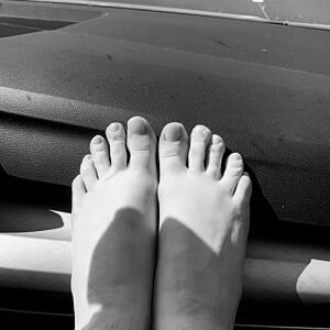 Myfeet-hands_love mym