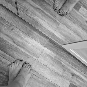 Myjoli-feet mym
