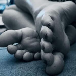 Mylittletoes_666 mym
